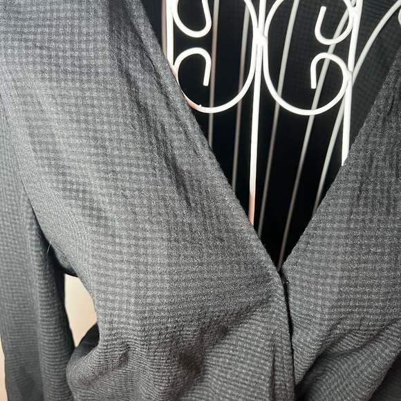 Madewell Smocked Sleeve Check Wrap Top Size M Black - Picture 4 of 5